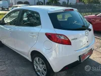 Usata Mazda 2 Trendy 75 CV (55 kW) 2012 Bianco Utilitaria