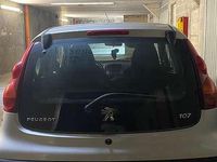 Usata Peugeot 107 Access 68 CV (50 kW) 2013 Grigio Utilitaria