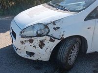 Usata Fiat Grande Punto 75 CV (55 kW) 2011 Bianco Utilitaria
