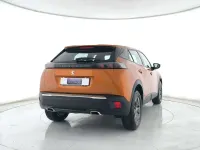 Usata Peugeot 2008 Active 131 CV (96 kW) 2023 Arancione metallizzato SUV