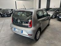 Usata VW up! Move 68 CV (50 kW) 2017 Grigio Utilitaria
