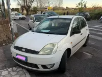 Usata Ford Fiesta 69 CV (50 kW) 2003 Bianco Utilitaria