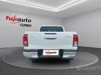 Nuova Toyota HiLux Lounge 204 CV (150 kW) 2026 Bianco Pick-up