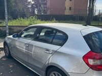 Usata BMW 118 122 CV (89 kW) 2007 Grigio Utilitaria