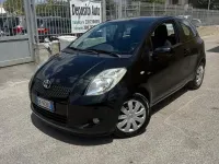 Usata Toyota Yaris 90 CV (66 kW) 2007 Nero Utilitaria