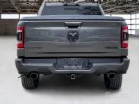 Usata RAM 1500 401 CV (294 kW) 2022 Grigio Pick-up