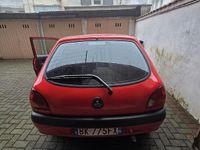 Usata Ford Fiesta 75 CV (55 kW) 2000 Rosso Utilitaria