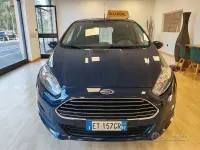 Usata Ford Fiesta 60 CV (44 kW) 2013 Blu Berlina