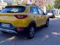 Begagnad Kia Stonic Urban 84 HK (61 kW) 2022 Gul SUV
