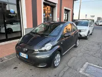Usata Toyota Aygo Sol 68 CV (50 kW) 2009 Grigio Utilitaria