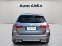 Usata Mercedes B200 Premium 150 CV (110 kW) 2019 Grigio Monovolume