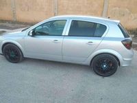 Usata Opel Astra 99 CV (72 kW) 2004 Grigio Berlina