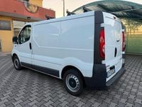 Usata Opel Vivaro 114 CV (83 kW) 2012 Bianco Monovolume
