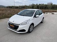 Usata Peugeot 208 Active 102 CV (75 kW) 2020 Bianco Utilitaria