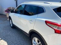 Usata Nissan Qashqai Tekna 131 CV (96 kW) 2016 Bianco SUV