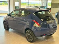 Usata Lancia Ypsilon 69 CV (50 kW) 2018 Blu Utilitaria