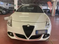 Usata Alfa Romeo Giulietta Quadrifoglio 170 CV (125 kW) 2013 Bianco Utilitaria