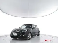 Begagnad Mini Cooper SD 170 HK (125 kW) 2017 Svart Halvkombi