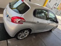 Usata Peugeot 208 Allure 114 CV (83 kW) 2014 Grigio Utilitaria