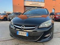 Usata Opel Astra 110 CV (80 kW) 2013 Nero Station wagon