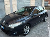 Usata Renault Mégane III 110 CV (80 kW) 2009 Grigio Utilitaria