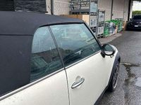 Usata Mini Cooper Cabriolet 120 CV (88 kW) 2009 Beige Cabrio