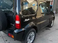 Usata Suzuki Jimny 85 CV (62 kW) 2011 Nero SUV