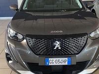 Usata Peugeot 2008 Allure 102 CV (75 kW) 2021 Argento SUV