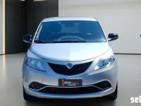 Usata Lancia Ypsilon Gold 95 CV (69 kW) 2017 Argento riflesso Utilitaria