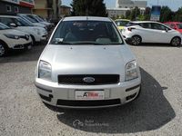 Usata Ford Fusion 101 CV (74 kW) 2003 Argento Berlina