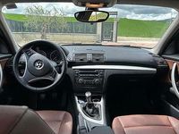 Usata BMW 118 143 CV (105 kW) 2010 Bianco Utilitaria