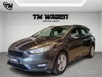 Usata Ford Focus 120 CV (88 kW) 2017 Grigio scuro Station wagon