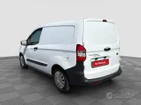 Usata Ford Transit Trend 101 CV (74 kW) 2023 Frozen white Berlina