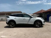 Usata Peugeot 2008 Allure 101 CV (74 kW) 2024 Bianco SUV