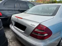 Usata Mercedes E220 Avantgarde 150 CV (110 kW) 2007 Grigio Berlina