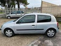 Usata Renault Clio II Authentique 58 CV (42 kW) 2003 Other Berlina