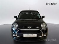 Begagnad Mini ONE 75 HK (55 kW) 2017 Svart Halvkombi