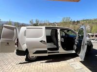 Usata Peugeot Partner Premium 131 CV (96 kW) 2022 Bianco Monovolume