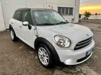 Usata Mini Countryman Business 111 CV (81 kW) 2015 Bianco SUV