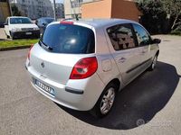Usata Renault Clio II 74 CV (54 kW) 2007 Grigio Berlina