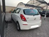 Usata Hyundai i20 Edition 85 CV (62 kW) 2013 Bianco Utilitaria