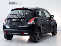Usata Lancia Ypsilon Silver 70 CV (51 kW) 2023 Nero vulcano Utilitaria