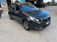 Usata Peugeot 2008 Allure 102 CV (75 kW) 2019 Grigio SUV