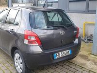 Usata Toyota Yaris 2010 Grigio Utilitaria