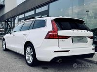 Usata Volvo V60 Momentum 197 CV (144 kW) 2021 Bianco Station wagon