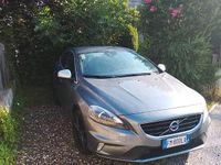 Usata Volvo V40 150 CV (110 kW) 2016 Grigio Station wagon