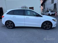 Usata Mercedes B200 149 CV (109 kW) 2020 Bianco Monovolume