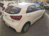 Usata Kia Rio Active 77 CV (56 kW) 2017 Bianco Berlina