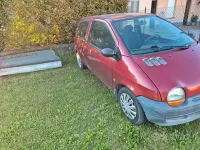 Usata Renault Twingo 54 CV (39 kW) 2006 Rosso Utilitaria