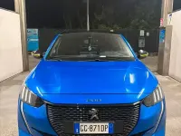 Usata Peugeot 208 GT 101 CV (74 kW) 2021 Blu Utilitaria